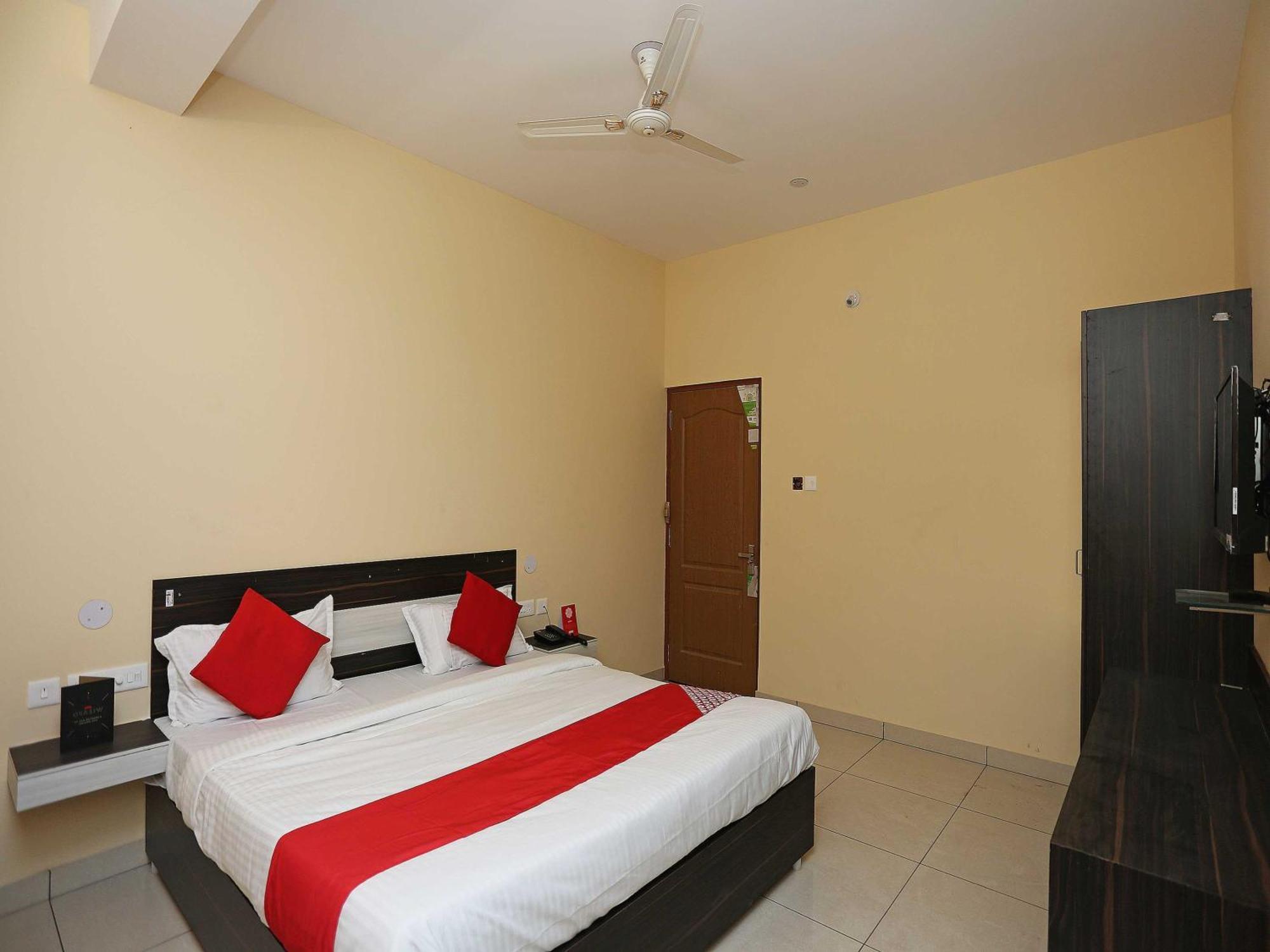 בובנשוואר Hotel O Blue Bell מראה חיצוני תמונה